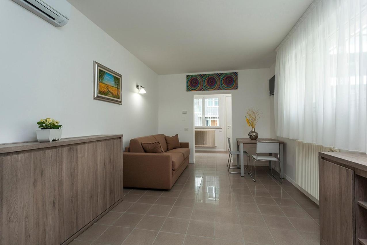 רימיני Residence Perla מראה חיצוני תמונה