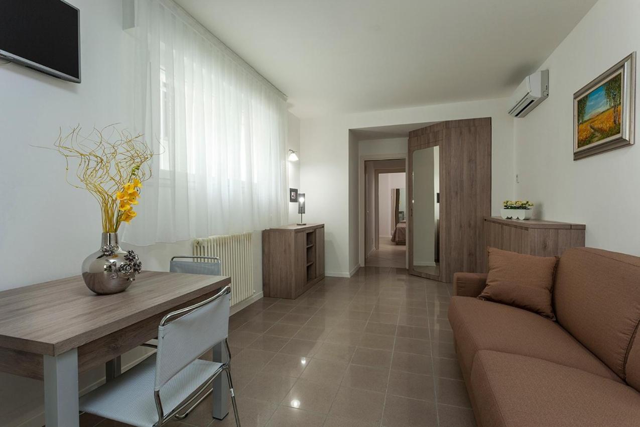 רימיני Residence Perla מראה חיצוני תמונה