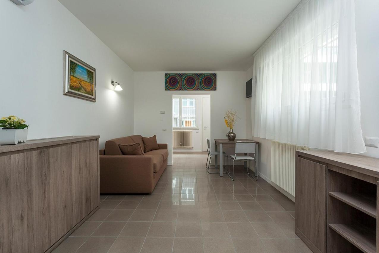 רימיני Residence Perla מראה חיצוני תמונה